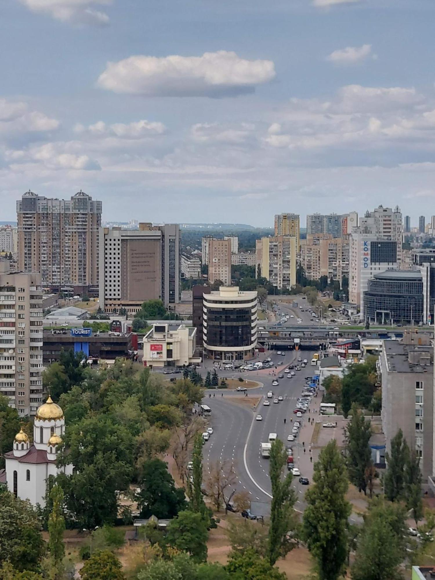 Видові 1К-2К Апартаменти 11,15, 23 Поверхи Kiev Extérieur photo